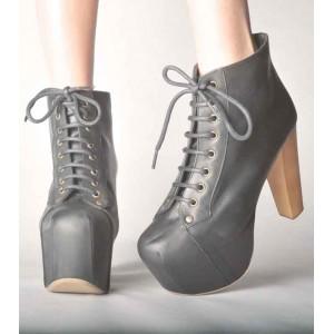 Jeffrey Campbell, los zapatos de las Bloggers! (By Ira)