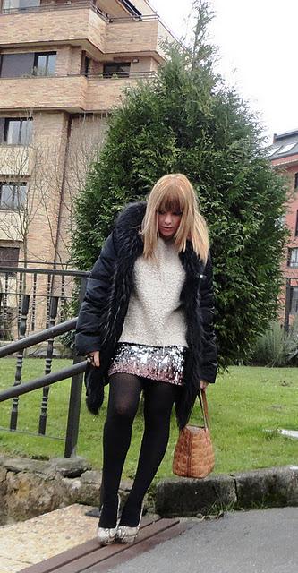 PLUMA, PUNTO, PITÓN Y LENTEJUELAS....¿es posible? PLUMA, PUNTO, PITÓN Y LENTEJUELAS....¿es posible?