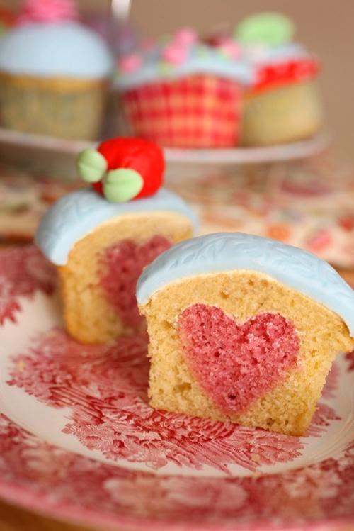 cupcake con corazon Un cupcake con corazón... ¡Qué lindo!