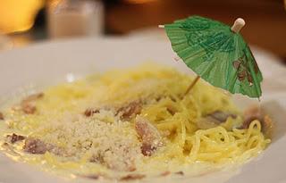 Da Nicola: ¡Camarero: una sombrilla en mi (excelente) sopa! Da Nicola: ¡Camarero: una sombrilla en mi (excelente) sopa!