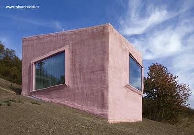 Moderna casa de diseño con sistema de cine. Moderna casa de diseño con sistema de cine.