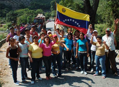 Cansados de engaños oficiales cerraron vía El Tocuyo-Guarico