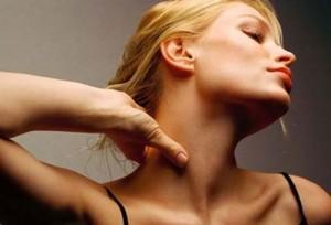 maquillaje-del-cuello ¿Para qué sirve el spray Fix de MAC?