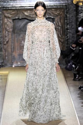 VALENTINO Alta Costura primavera-verano 2012: La vuelta de la mujer princesa