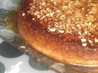 Flan de mascapone y mermelada dulce de naranja con crujiente de almendras