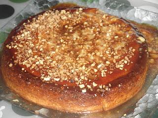 Flan de mascapone y mermelada dulce de naranja con crujiente de almendras