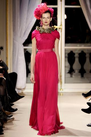 GIAMBATTISTA VALLI en París Alta Costura primavera verano 2012