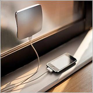 Elegante cargador solar para tus gadgets Elegante cargador solar para tus gadgets