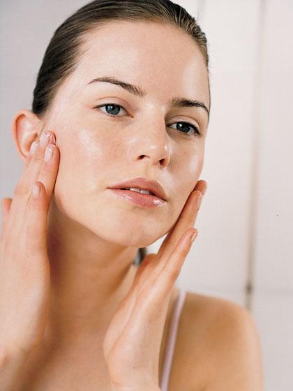 Desmaquilla tus ojos con Magister Formula. Desmaquilla tus ojos con Magister Formula.