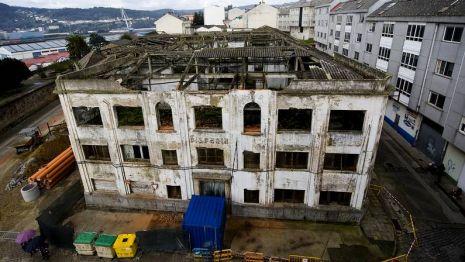 Derribo de la “Fábrica de lápices Hispania” de Ferrol