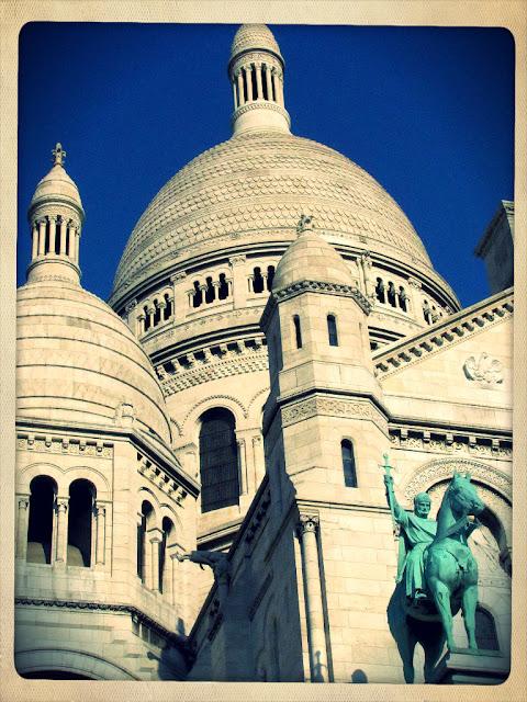 Montmartre (o allí donde la bohemia aún parece posible) Montmartre (o allí donde la bohemia aún parece posible)