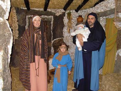 Feliz Año Amigos y Seguidores !!! Belen viviente de Corrales... Feliz Año Amigos y Seguidores !!! Belen viviente de Corrales...