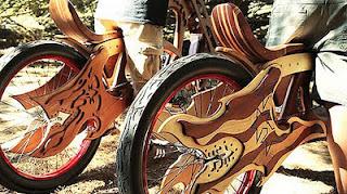 Bicicletas con Madera Reciclada Bicicletas con Madera Reciclada