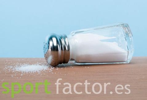 cuidado con el exceso de sal Los peligros de la sal y alternativas para una dieta saludable