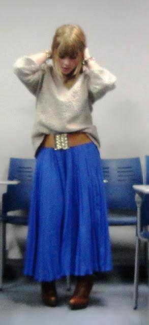 FALDA LARGA PLISADA + PUNTO XL FALDA LARGA PLISADA + PUNTO XL