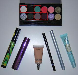 Look sleek Me, Myself and Eye Look sleek Me, Myself and Eye