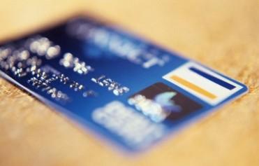 Proponen limitar los intereses en las tarjetas de crédito