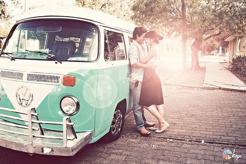 Dile a SAN VALENTIN que el amor NO es cosa de 2... _couple,60s,car,love,vintage,vintage,car-342b4e8f0d1c88c071e7649e2bd69d64_h_large