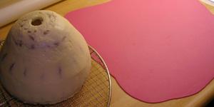 Paso a paso: Tarta barbie princesa laminado de mazapán