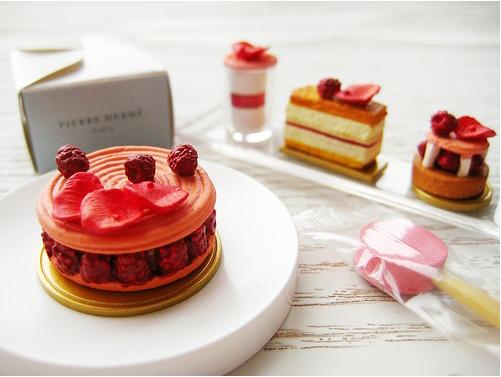 EL DESEO SE LLAMA PIERRE HERMÉ EL DESEO SE LLAMA PIERRE HERMÉ