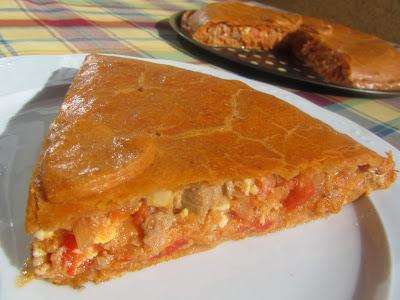 Empanada de huevo y atún