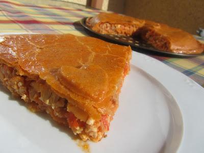 Empanada de huevo y atún