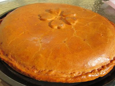 Empanada de huevo y atún