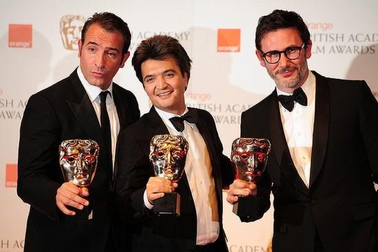 The Artist arrasa en los BAFTA 2012