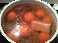 Lentejas con chorizo y tomate