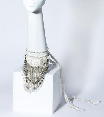 Un toque fashion en tu look de novia: collares Un toque fashion en tu look de novia: collares