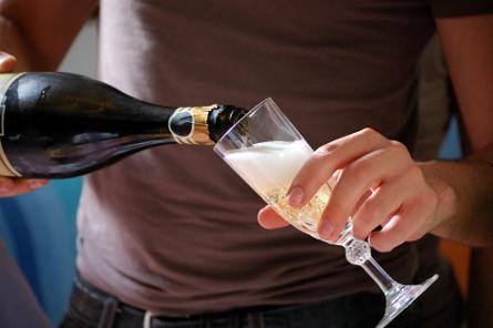 Consejos a la hora de servir el Champagne Consejos a la hora de servir el Champagne
