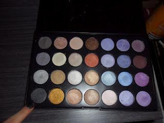 Manicura a juego con los ojos!!!! Manicura a juego con los ojos!!!!