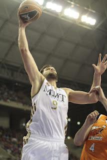 Reyes rescata al Madrid ante un Fuenlabrada grandioso (75-66)