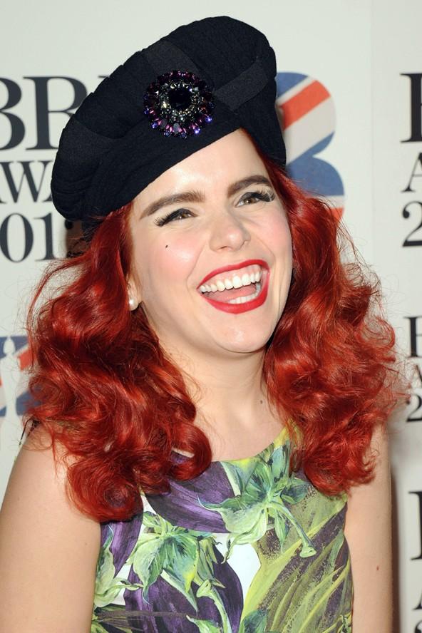 PFaith_GL_21feb12_REX_b_592x888_2 Los Looks de los Brit Awards