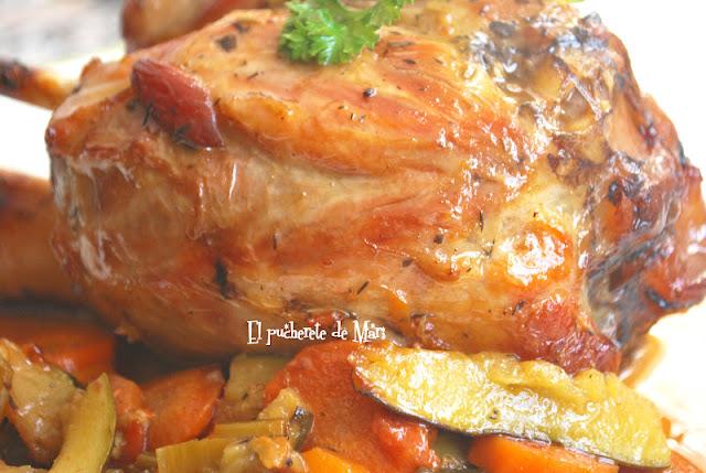 CODILLO EN ADOBO DE AZAFRÁN CODILLO EN ADOBO DE AZAFRÁN