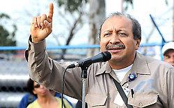 Ex presidente y ex trabajador de ALCASA Bolívar: Destituido Elio Sayago, quien fue designado por el Jefe de Estado producto de un proceso de consulta con las bases laborales en mayo de 2010.