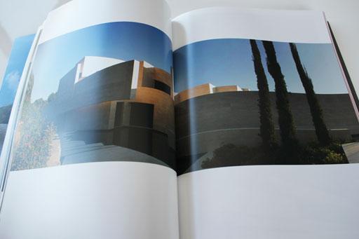 Ya está a la venta en nuevo libro de A-cero “vivir en la arquitectura”