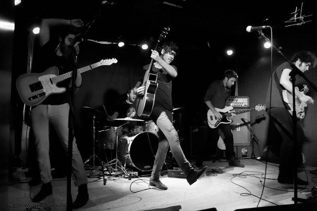 Crónica: La Sonrisa de Julia + Miss Caffeina – 25/02/2012  Sala Azkena – Bilbao