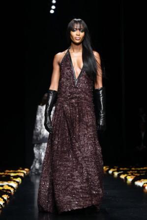 Naomi Campbell desfila para Roberto Cavalli, Otoño/Invierno, 2012-2013 en Milán