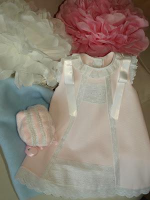 Preparando la canastilla de.... Mireia o Cristina (III) Preparando la canastilla de.... Mireia o Cristina (III)