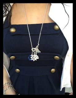 Outfit Navy.