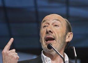 Los estudiantes se echan a la calle contra los recortes. Los estudiantes se echan a la calle contra los recortes.