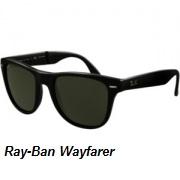 Rihanna y su extraño total look vaquero Rihanna y su extraño total look vaquero