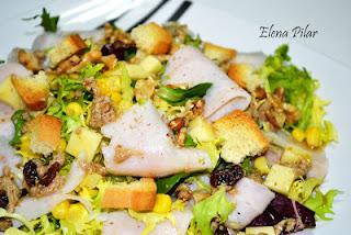 Ensalada crujiente de Pavo, Nueces y Queso Cocina Azul