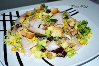 Ensalada crujiente de Pavo, Nueces y Queso Cocina Azul