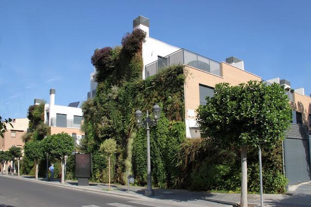 Jardín vertical de Paterna. Valencia