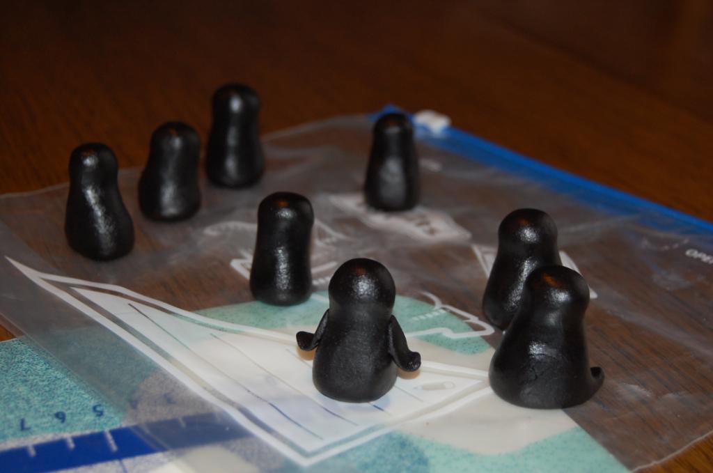 Paso a paso: Tarta fondant Iglú con pingüinos 06