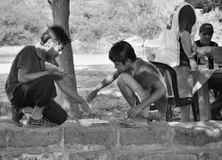 Cada vez más gordos y más flacos Cada vez más gordos y más flacos