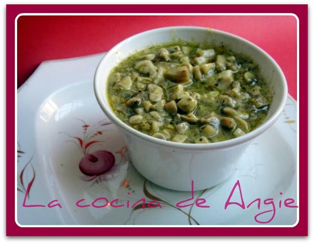 CHAMPIÑONES EN SALSA CHAMPIÑONES EN SALSA