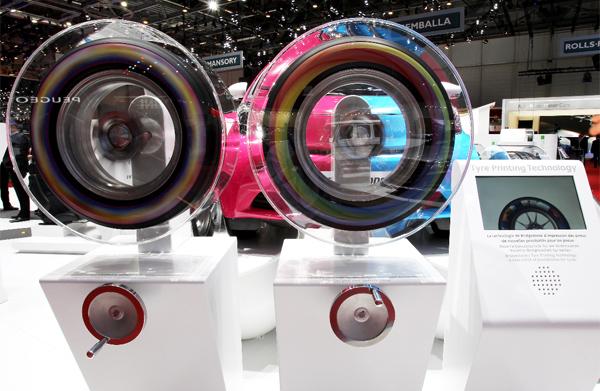 Bridgestone decora sus neumáticos Bridgestone decora sus neumáticos